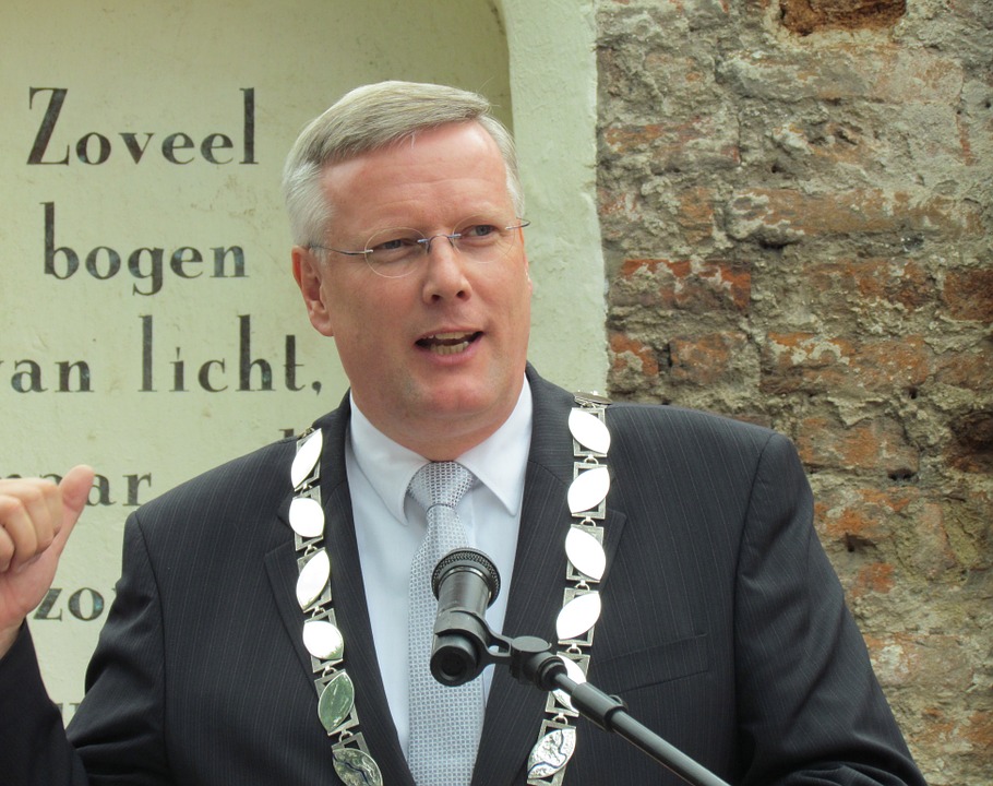 El Dinero de los Alcaldes